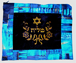 Tallit bag incorporating antique embroidery